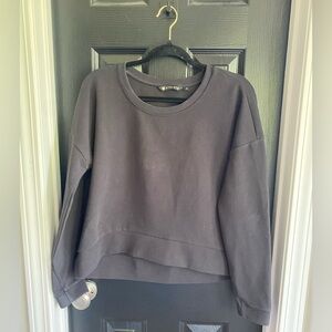 Athleta Women’s Black Modern Pullover Crewneck Cropped Sweatshirt-Size M